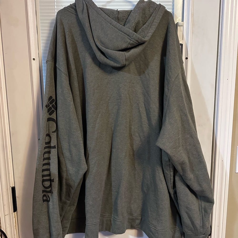 Columbia Men's Gray Hoodie Sweater - Picture 2 of 3